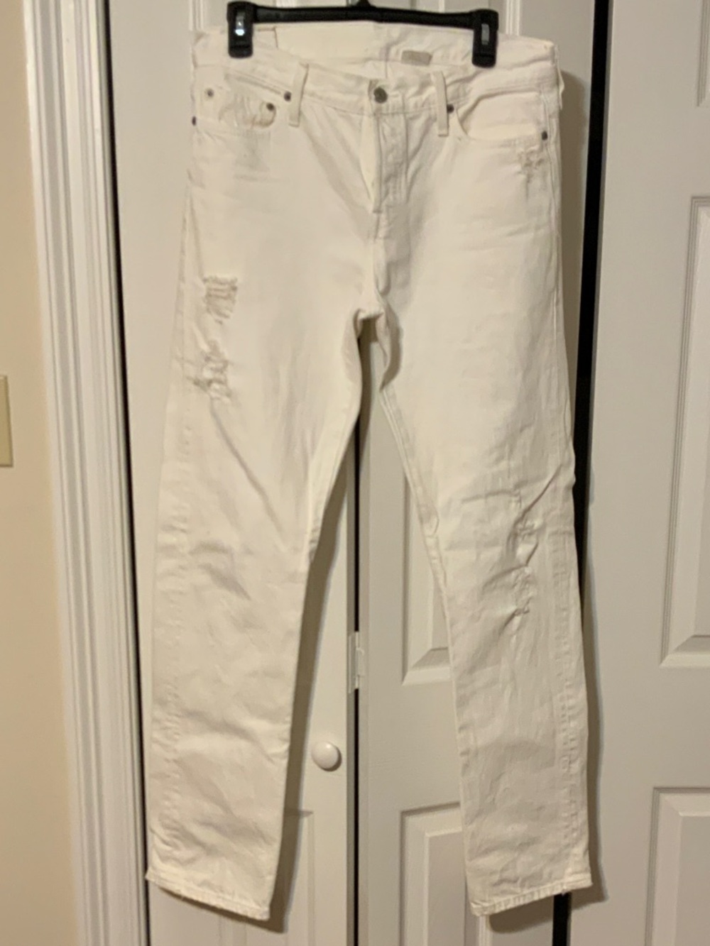 Levi's Women's White Skinny Jeans with Light Distressing